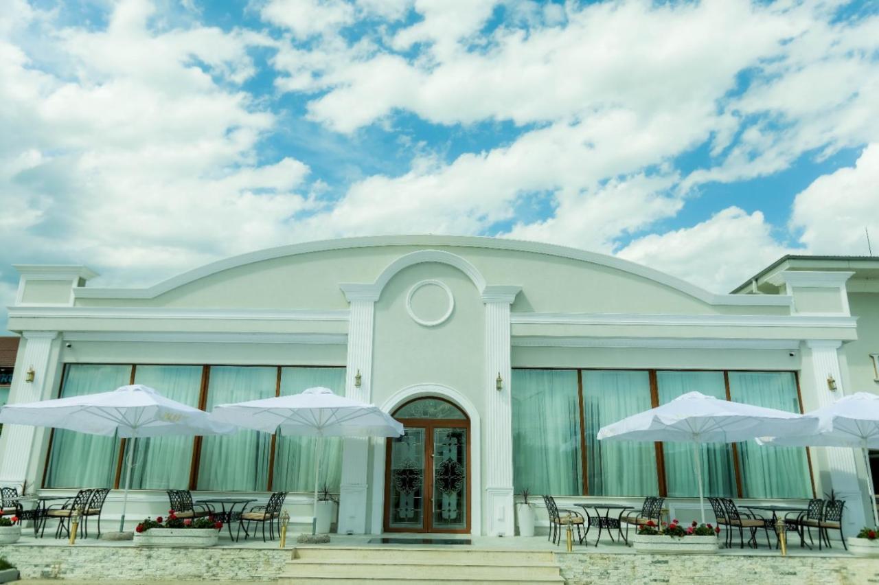 Hotel Palace Severin Drobeta Turnu Severin Ngoại thất bức ảnh